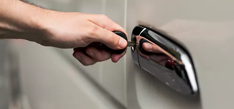 Why Choose Our Auto Locksmith Team in Newport, RI?
